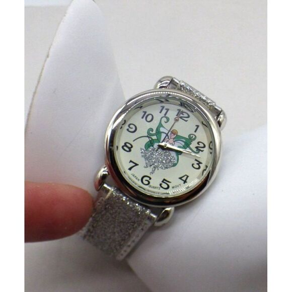 Macy’s Holiday Lane Women’s Shimmer Strap watch - Picture 7 of 9